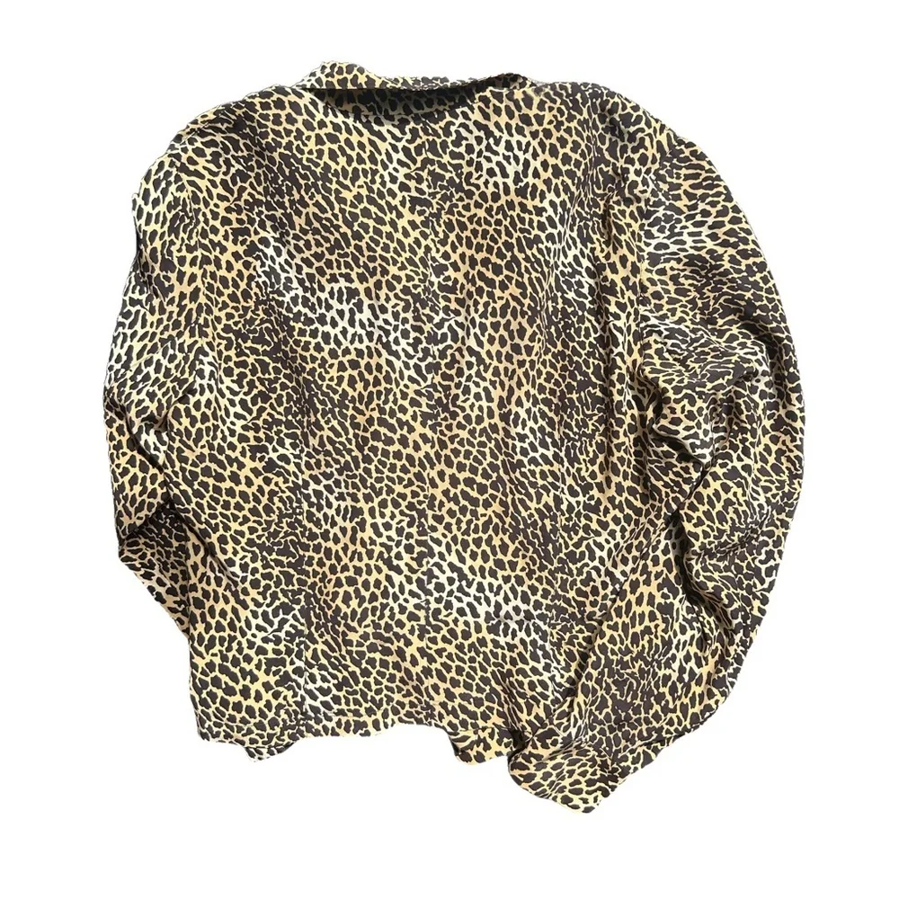 Dana B & Karen animal print button down blouse - Picture 3 of 5